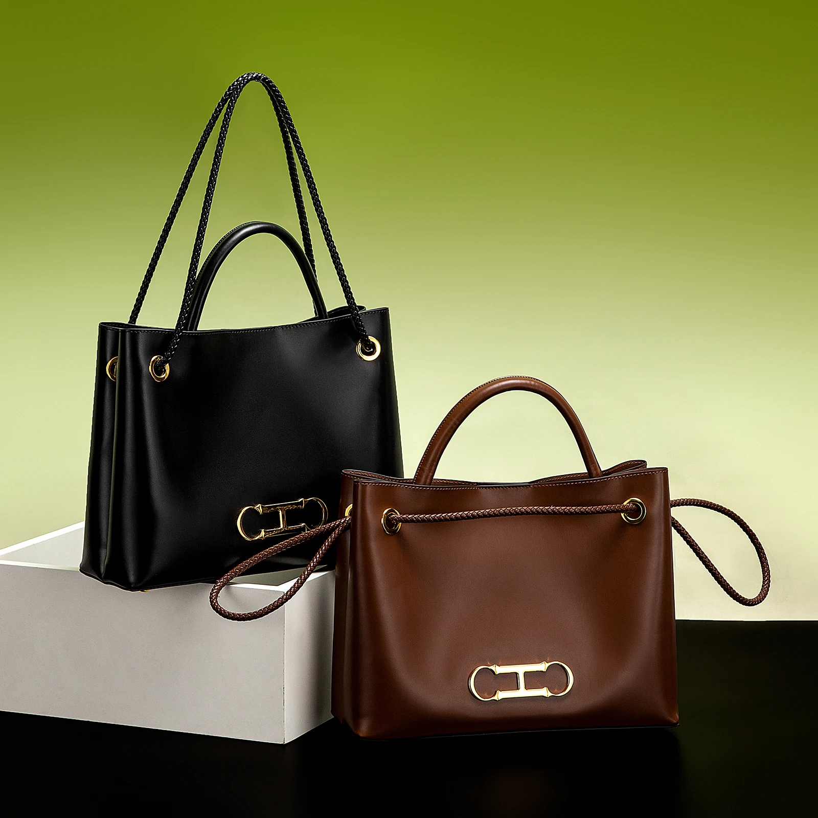 أزياء كلاسيكية ريترو المرأة الجديدة بلون حقيبة كرو...