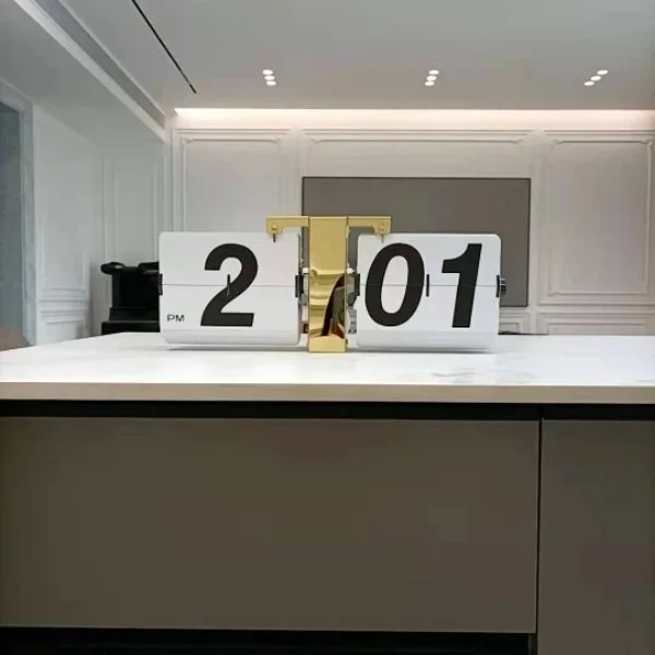 

Retro Style Flip Desk Shelf Clock Digital Display Large Number Auto Flip Table Clock for Home and Office Decorations