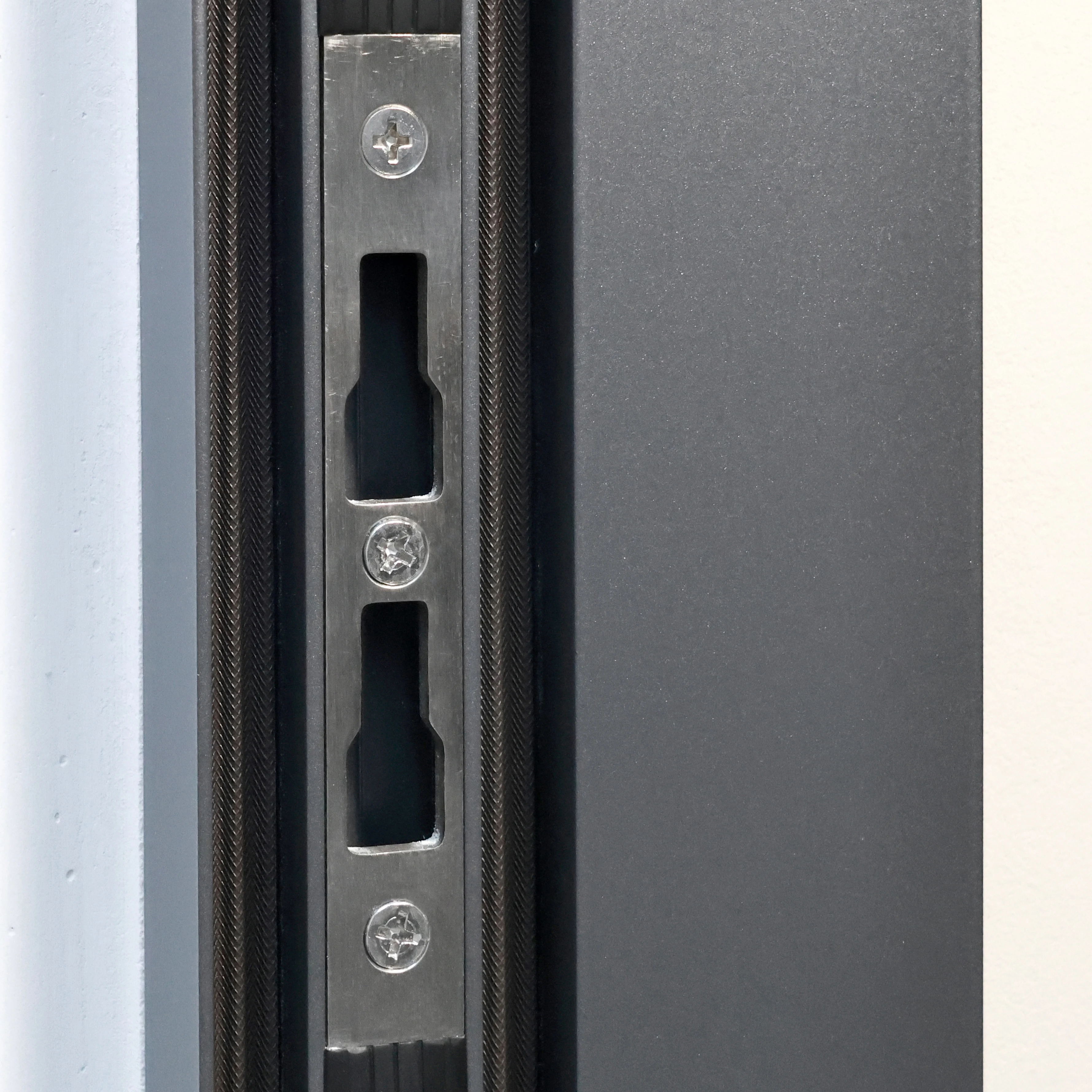 ISUMER 2.0mm Aluminum Profile Alloy Slim-framed Double-glazed Glass Modern Style Custom-made Sliding Door