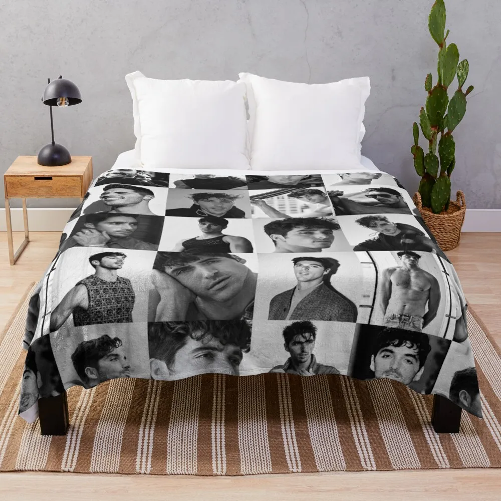 

taylor zakhar perez Throw Blanket Kid'S christmas gifts Summer Moving Blankets