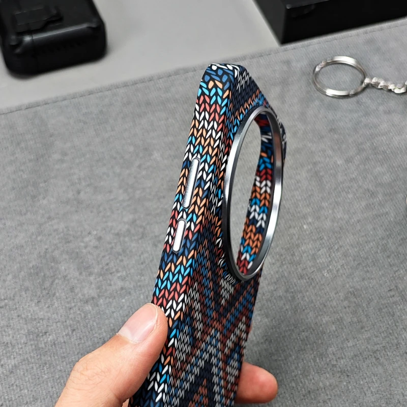 Premium Carbon Fiber Kevlar Phone Case with Magnetic Wireless Charging Compatibility