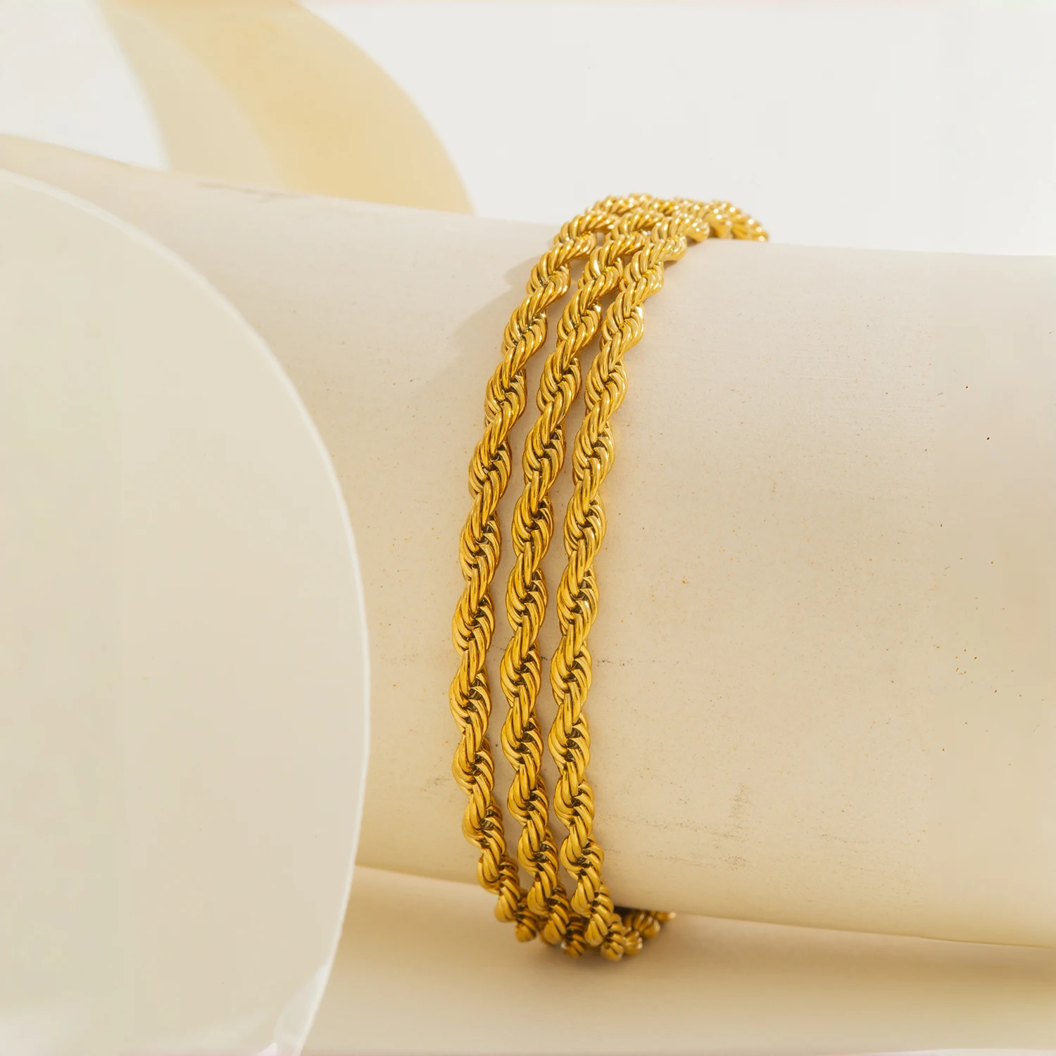 Placcato Oro 1µ – Bracciale A 3 Fili Intrecciati E Sfaccettati 70mm - Foto 3