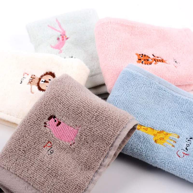 1Pcs 25x25cm 100% Cotton Cartoon Animal Embroidered Small Square Towel Baby Hand Wash Face Towel 3