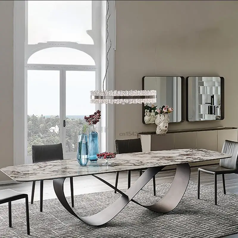 A Long Rectangle Table