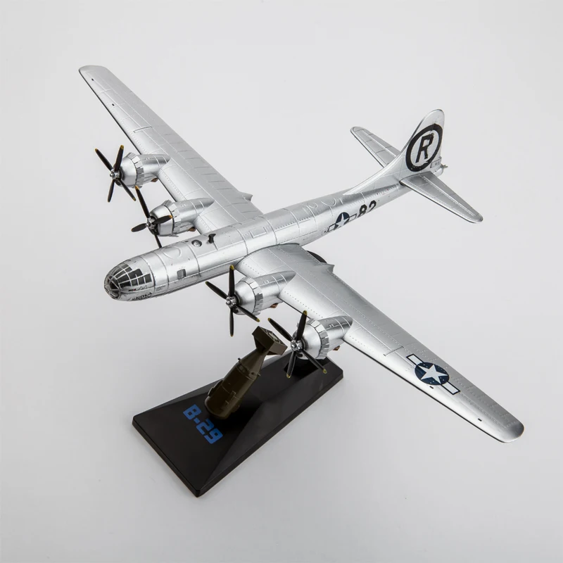 

Diecast Scale 1:144 Simulated Alloy World War II B29 Super Aerial Fortress Aircraft Model Souvenir Collection Gift Toys for Boy