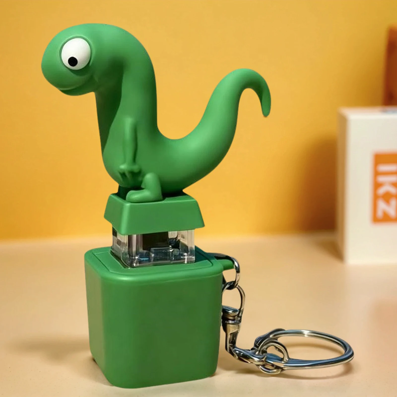 Funny Lizard Button Sound Keychain with LED Light Rechargeable Lizards ...