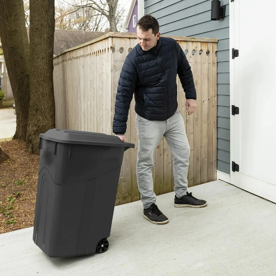 garage trash use