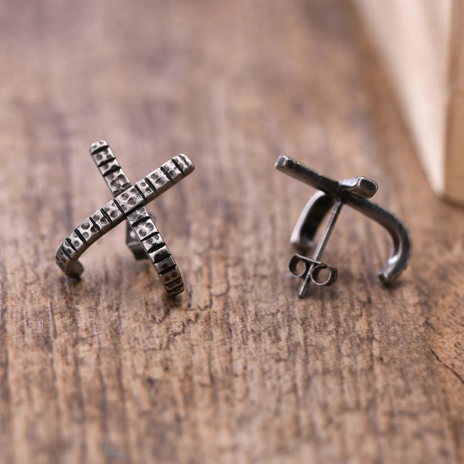 Ohrstecker, Herren-Wickelohrring, geometrischer Dreiecksohrring aus Edelstahl, Geburtstagsgeschenk für Ihn, Ohrringe für Herrenschmuck – Detail 9