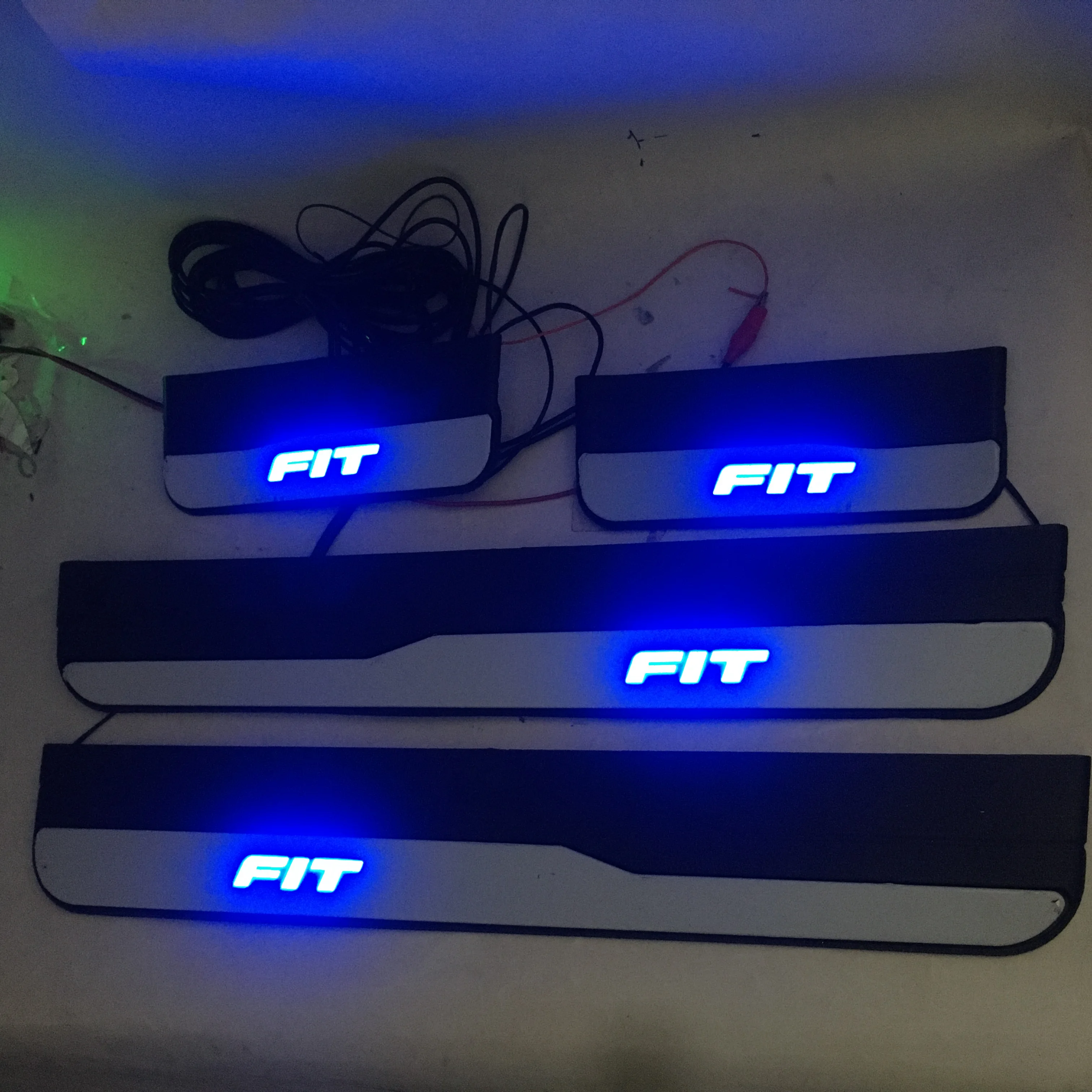 CarStylingStainlessSteelLedDoorSillScuffPlateGuardSills