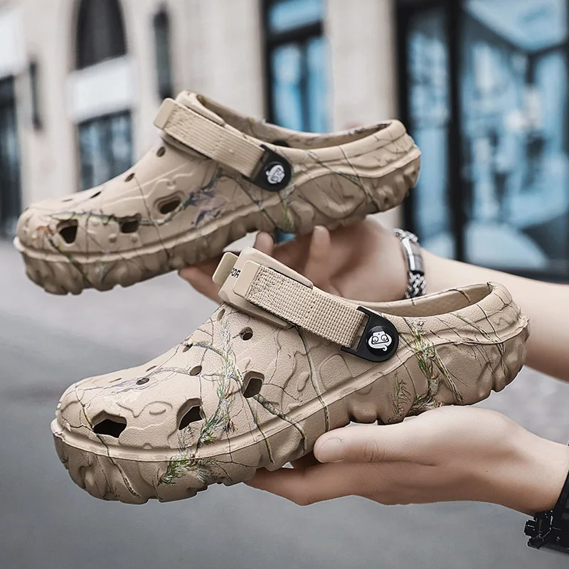 2024 Summer New Men's Slippers Outdoor Garden Clogs Male Casual Shoes Fashion Luxury Sandals Comfort Home Soft Slippers 40-45