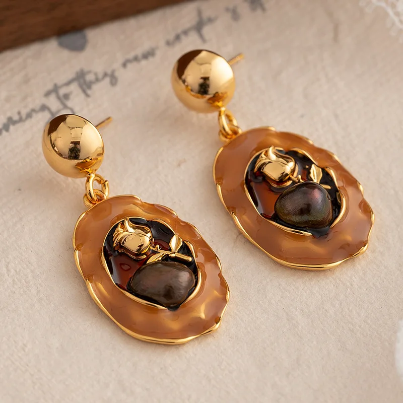 Light luxury medieval vintage natural freshwater pearl earrings for women