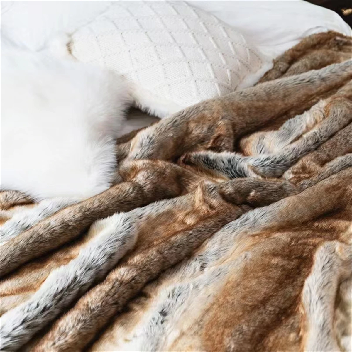 Luxury Faux Fur Throw Blankets Winter Beds sofa Blanket Double Layer Fluffy  Soft Warm Home Decor Imitated Fox Fur Mink Blanket