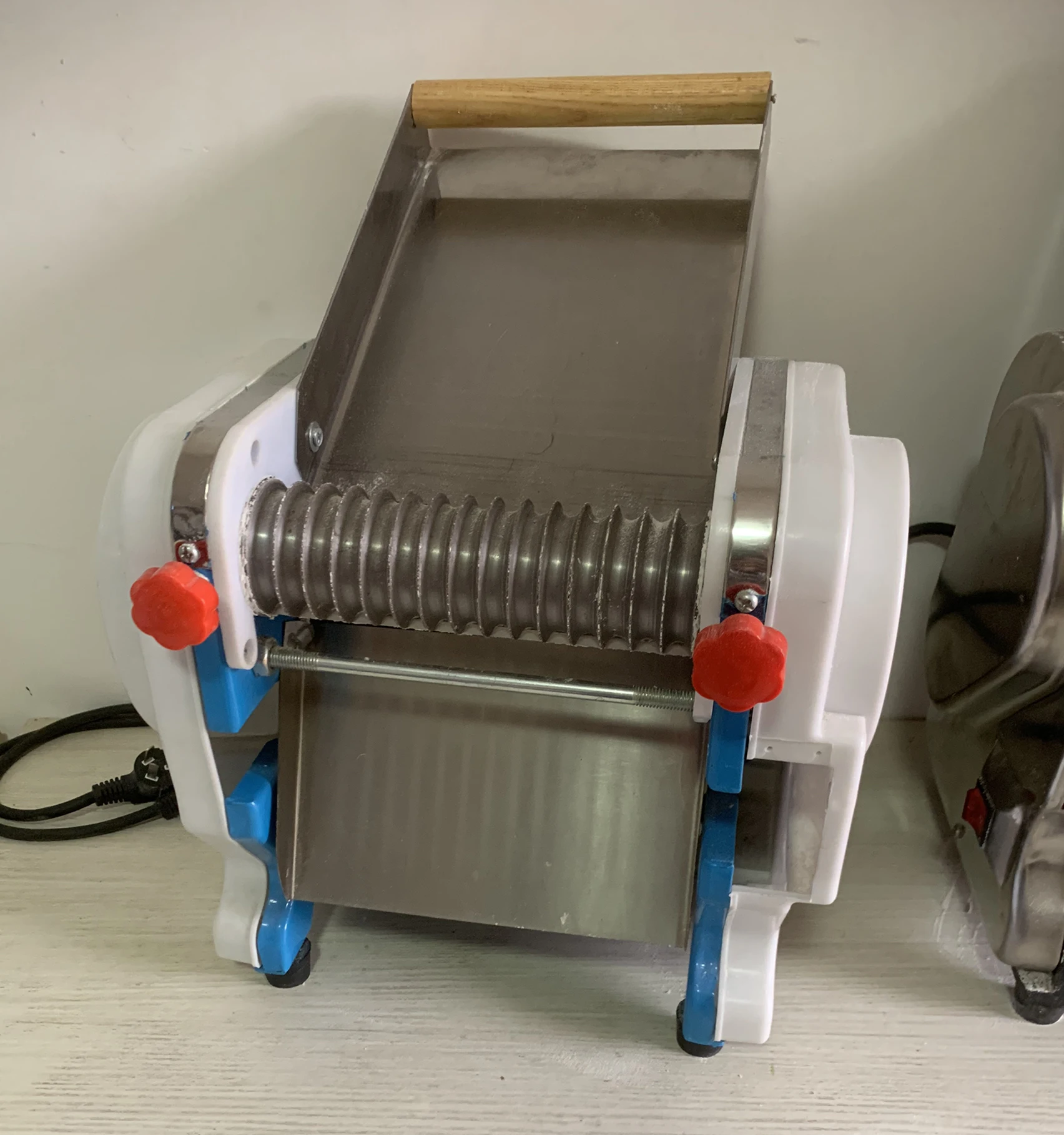 110V 220V Small Tabletop Chin Chin Dough Stripe Rolling Making Machine Snack Nigeria chin Cutter Snack Cutting