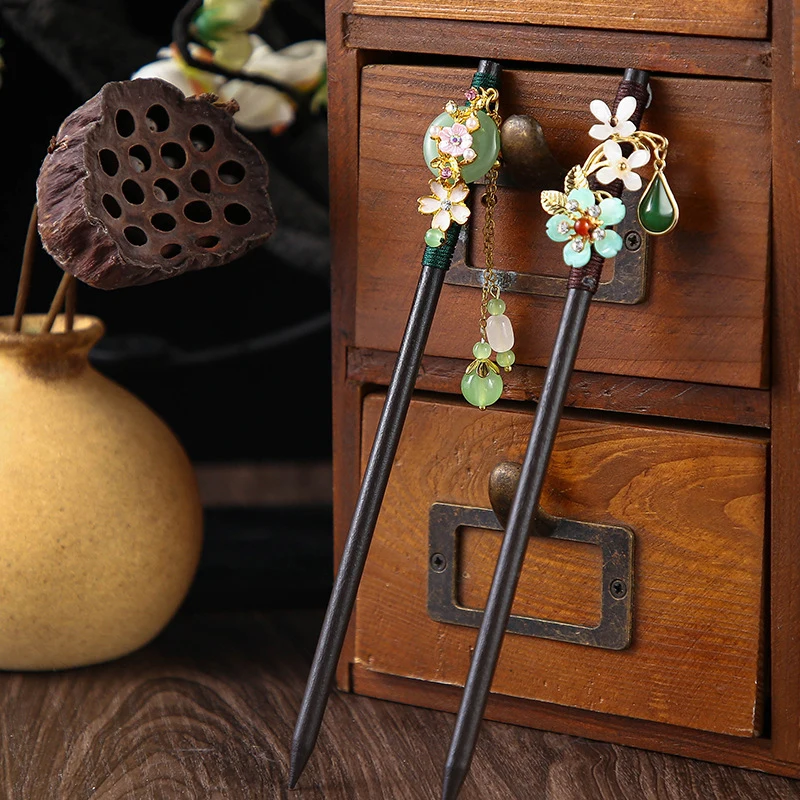 ☆送料・関税込☆VINTAGE HOLLYWOOD★Classic V Hairpin★ DHgate.com:Elegant Wooden Hair Sticks - Vintage Chinese Hair