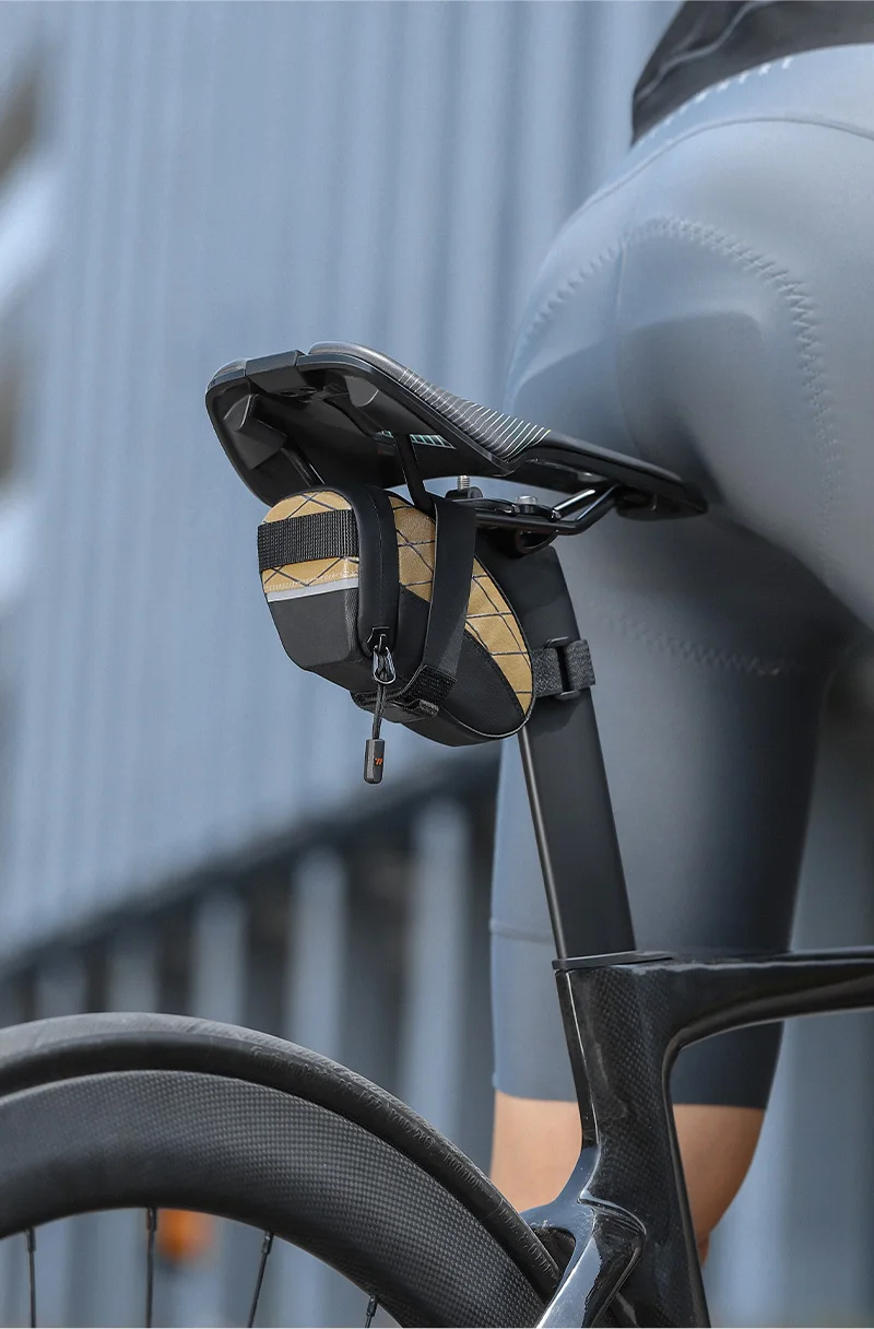 WEST BIKING Mini-Fahrradsatteltasche 0,3L Wasserabweisend Reflektierend Kleine Werkzeugtasche Hecktasche für MTB Rennrad Zubehör – Detail 3