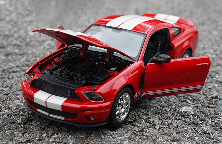 Ford Mustang Shelby GT500 Kobra 2007 1:24 Ölçekli Model Araba