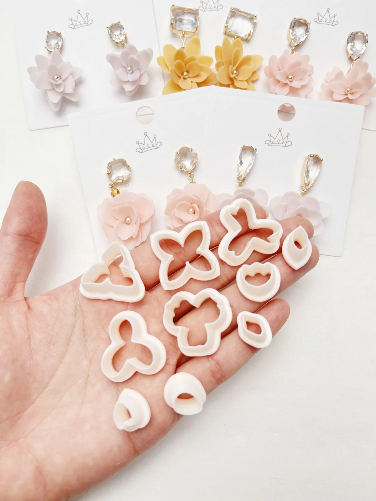 Polymer Clay Tools Clay Sculpting Tools Pottery Tools Clay Craft Tool 10pcs Plastic Clay Cutters for Earring Making 3D Flower Embellishments Soft Clay Mold Tools Set Precision Knife Molds