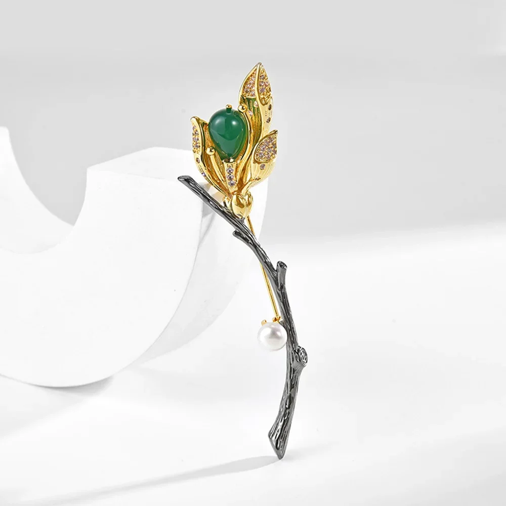 Enamel Orchid Brooch for Women Green Crystal Pearl Magnolia Flower Female Clothes Badge Pin Corsage Jewelry Mother's Day Gifts