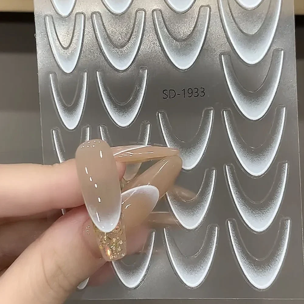 Description Picture 3 of itemGradient French Line Nail Art Stickers Black/White Self-Adhesive Slider Design Stencil Manicure Guides DIY Nail Decor tools new