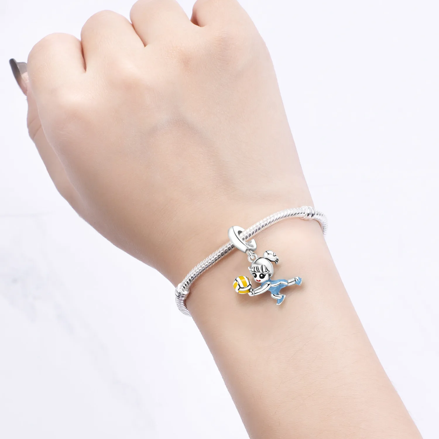 Original-Anhänger aus 925er-Sterlingsilber mit sportlichem Volleyball-Mädchen-Anhänger für Damen, Boutique, ideal als Geburtstagsfeier-Geschenkschmuck – Detail 2