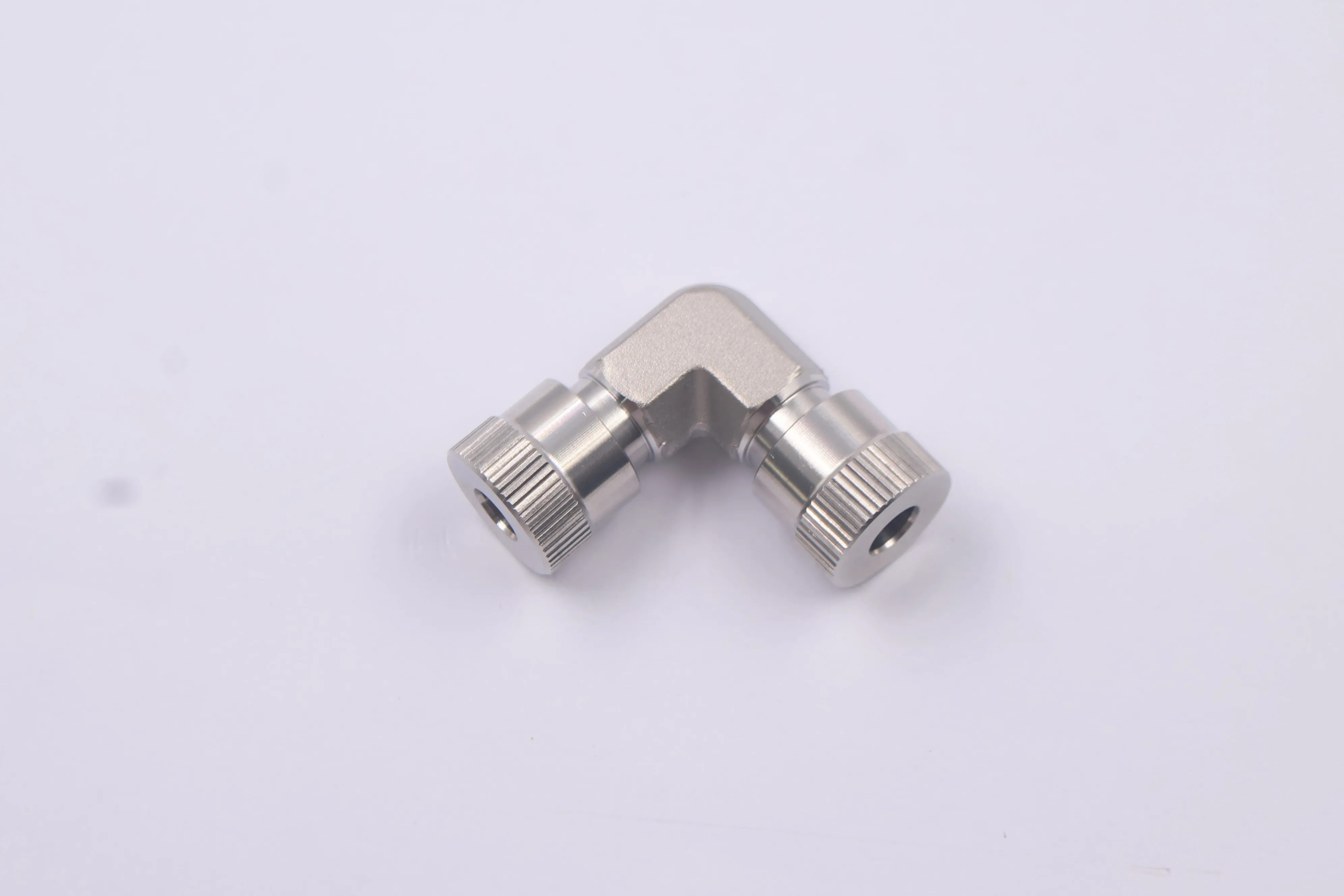 SS-4-UT-9, Stainless Steel Ultra-Torr Vacuum Fitting, Union Elbow, 1/4 in. Tube OD, Can Combination with Swagelok