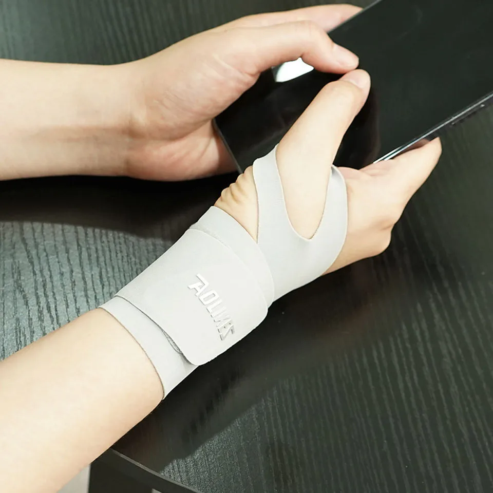 Ultra-Thin Wrist Brace for Carpal Tunnel-Adjustable Wrist Brace Support for Pain Relief, Arthritis, Basketball Tennis AOLIKES 1PCS wrist brace wrist guard wrist support band wrist straps wrist support
