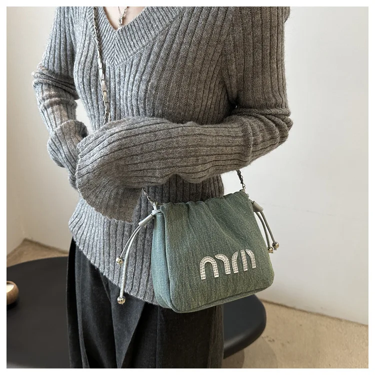 Neue Umhängetasche mit Kette für Damen, modische plissierte Mini-Beuteltasche, Canvas-Denim-Umhängetasche, Handtasche, Geldbörsen, Damen-Clutch-Tasche – Detail 34