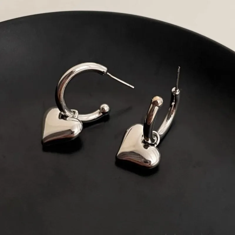 Silver Color Love Heart Stud Earrings for Women Retro French Peach Heart Earring Girls Jewelry Accessories Gifts