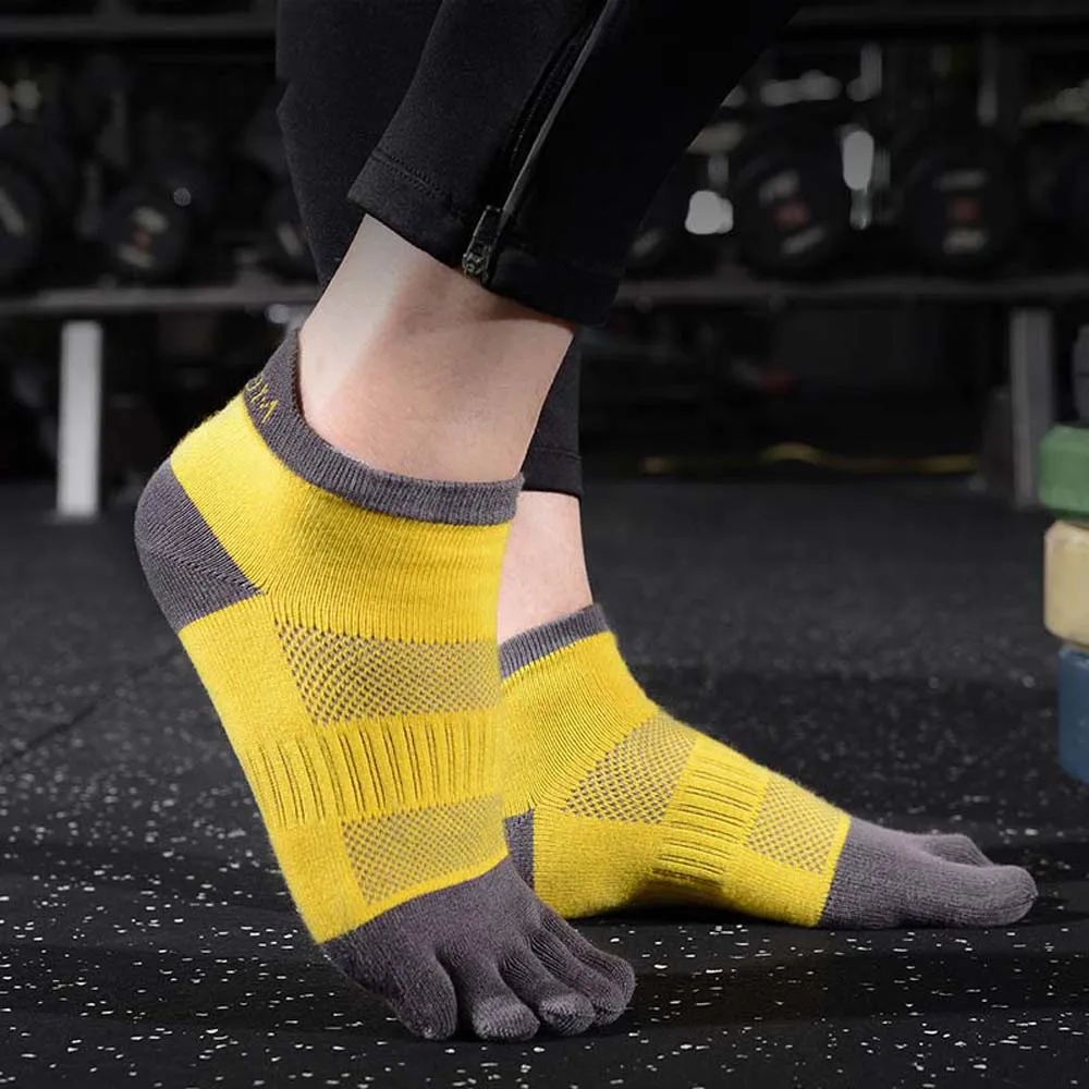 

Color Matching Breathable Cotton Women Sweat Absorbing Split Toe Socks Sport Hosiery Short Tube Socks Five-Finger Socks