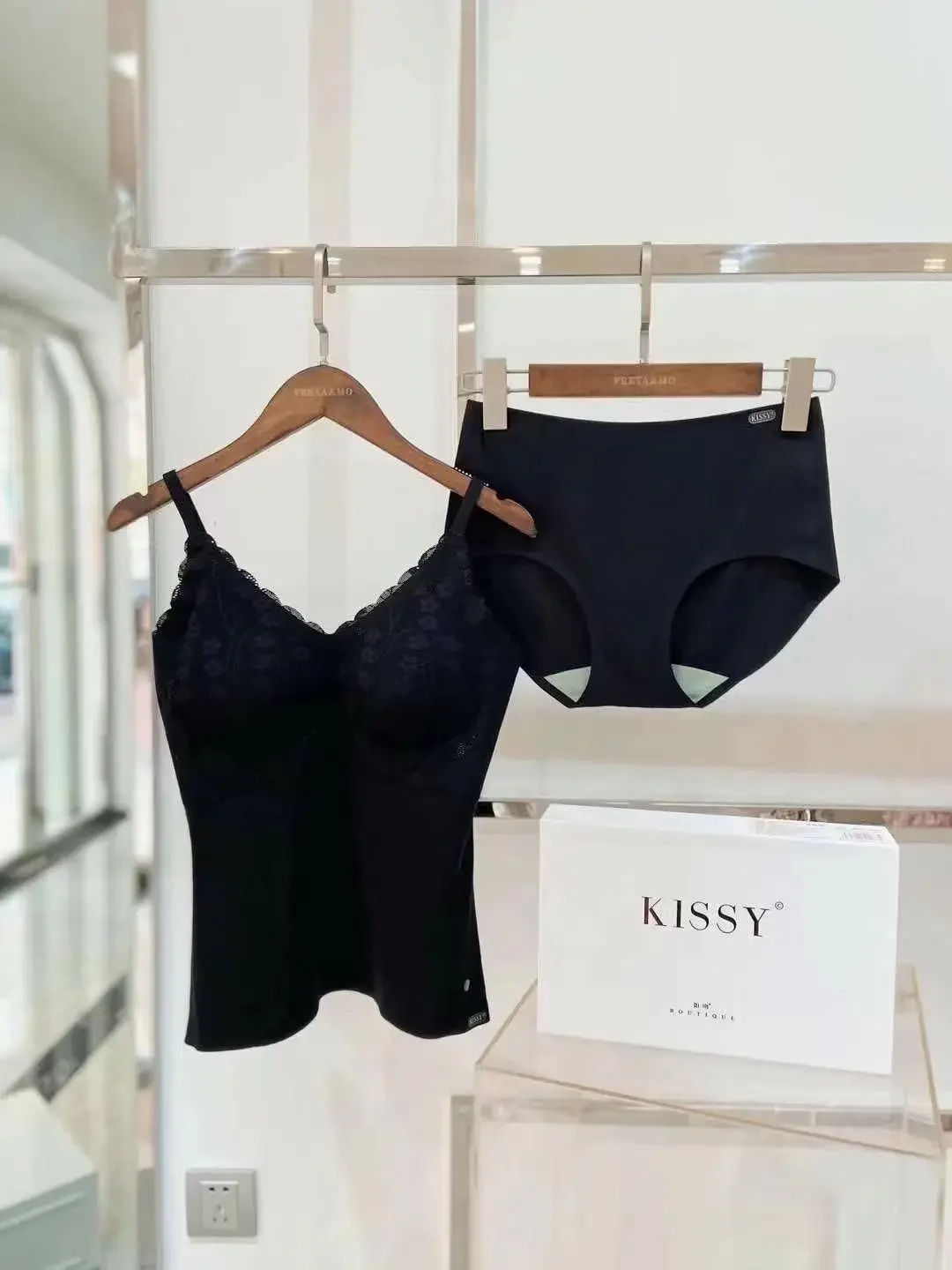 Kissy series underwear seamless vest sports sling lace platinum rimless bra sexy underwear women sports bra