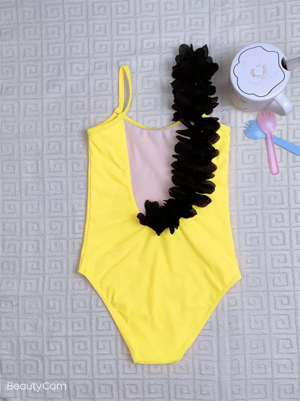 New Fashion Cute Kid One-Piece Sweet Girl Swimwear Stylish Child Hot Summer Beachwear Bathingsuit