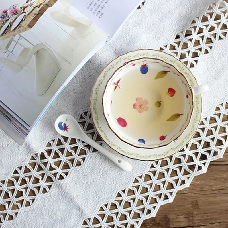 Ceramic Coffee Cup Set European-style Bone china Black Tea cup Saucer Small Luxury Home Ladies Afternoon Tea cup Flower set coffee cup saucer set