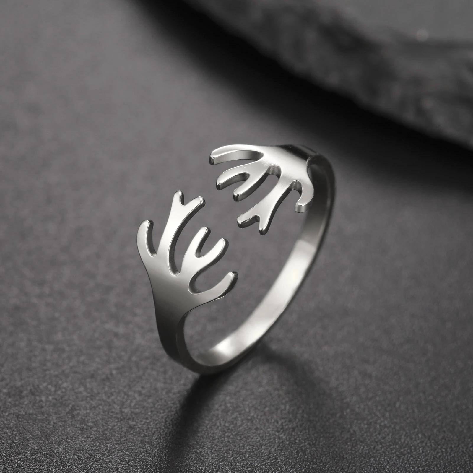 CoolTime Hirschgeweih Offener Ring Goldfarben Edelstahl Verstellbarer Ring Tierschmuck Geschenk für Liebhaber Natürliches Alltagsaccessoire