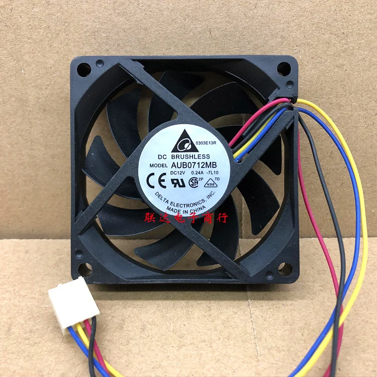 

4-проводной вентилятор для охлаждения сервера Delta Electronics AUB0712MB 7L10 DC 12V 0.24A 70x70x15mm
