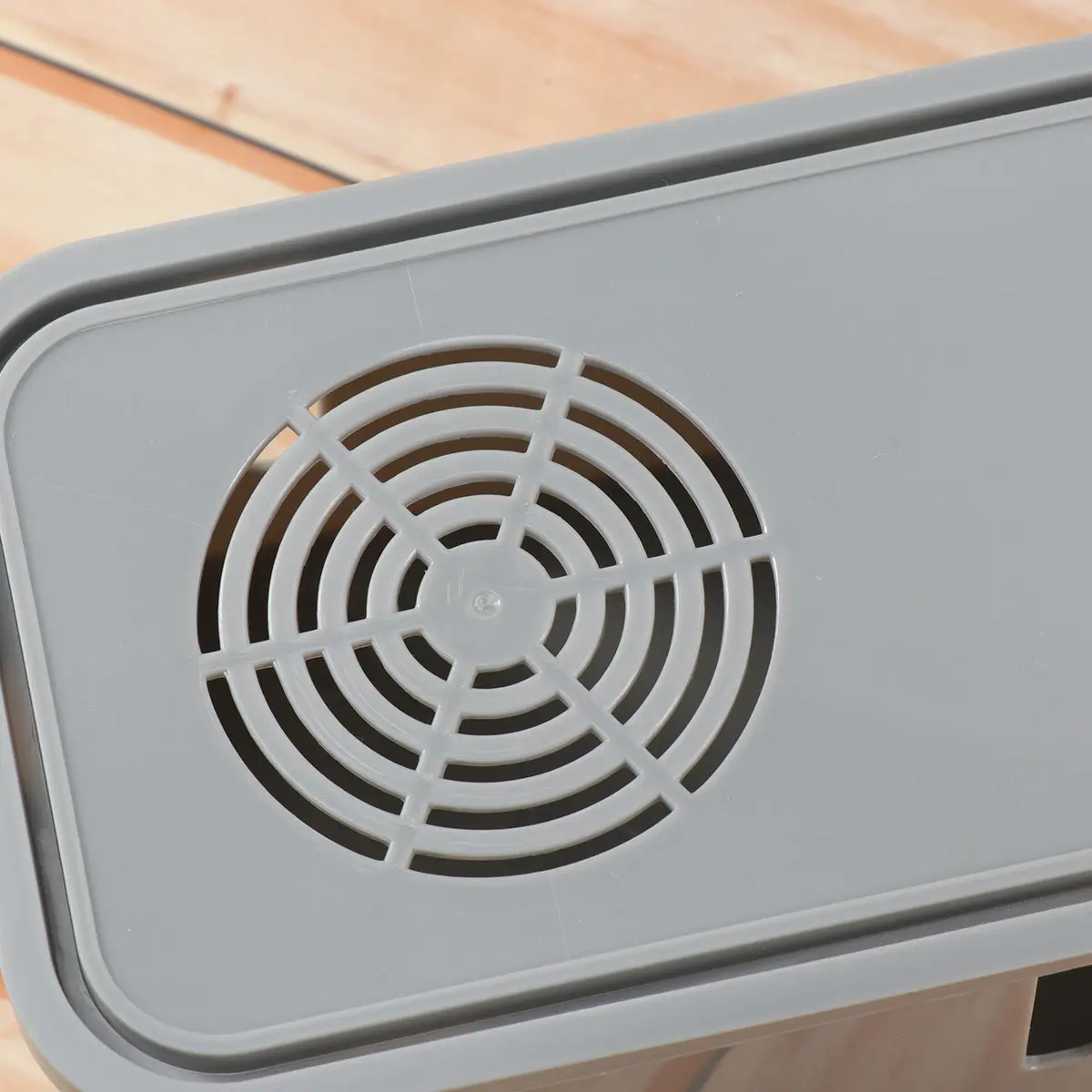 플러그 소켓 케이블 보관함 정리함 그레이 방진 안전 박스 책상 벽걸이용 가정용 코드 관리 및 공간 활용