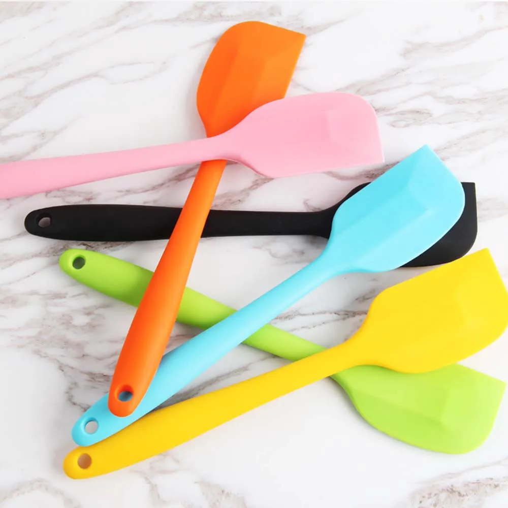 Hot Baking Scraper Shovel Bakery Cake Baking Tool Food Grade Non Stick Spatula Butter Spoon Cooking Silicone Spatula Rubber