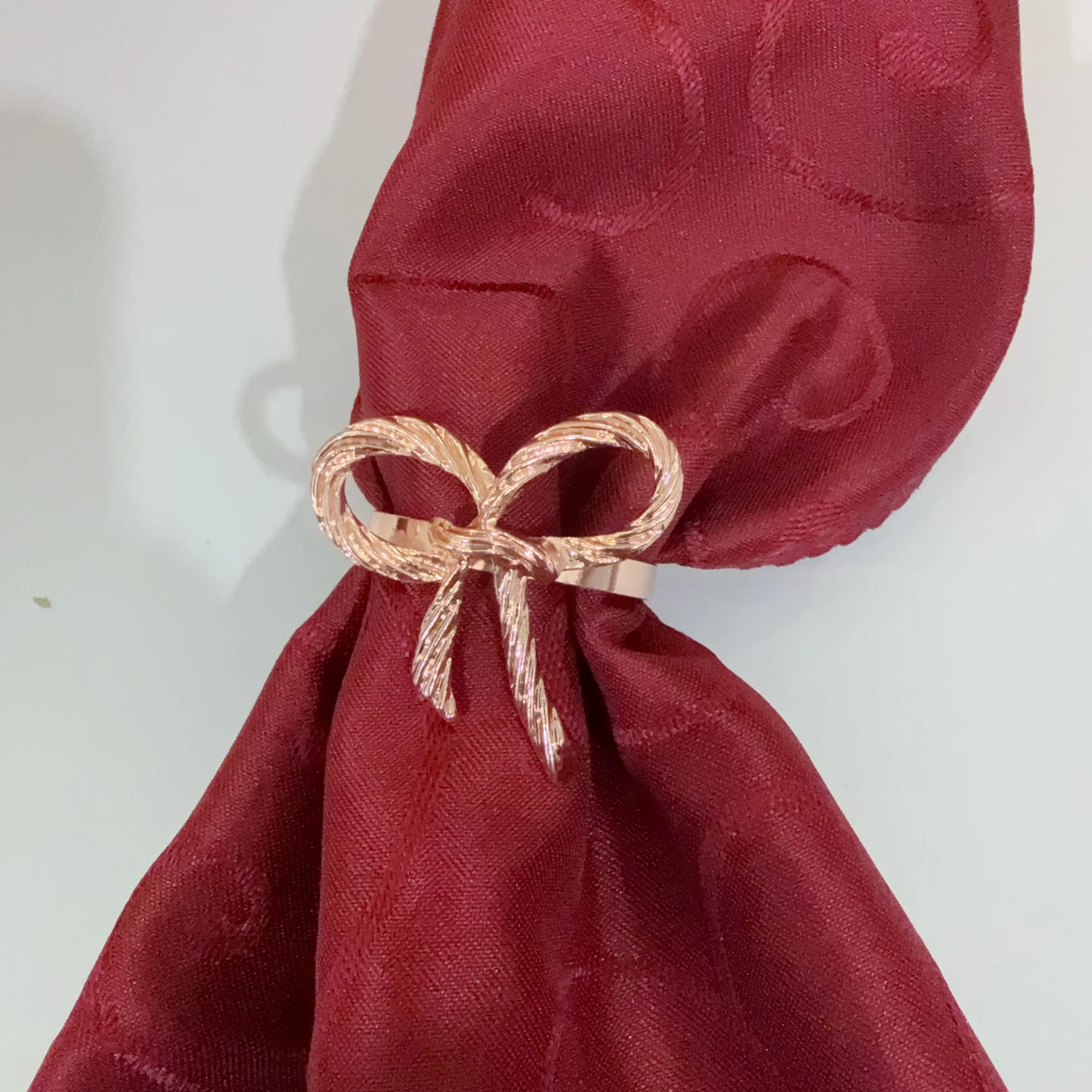 1-40PCS Alloy Bow Tie Napkin Rings Elegant Table Decor for Wedding Christmas Dinner Party Reusable Metal Napkin Holders