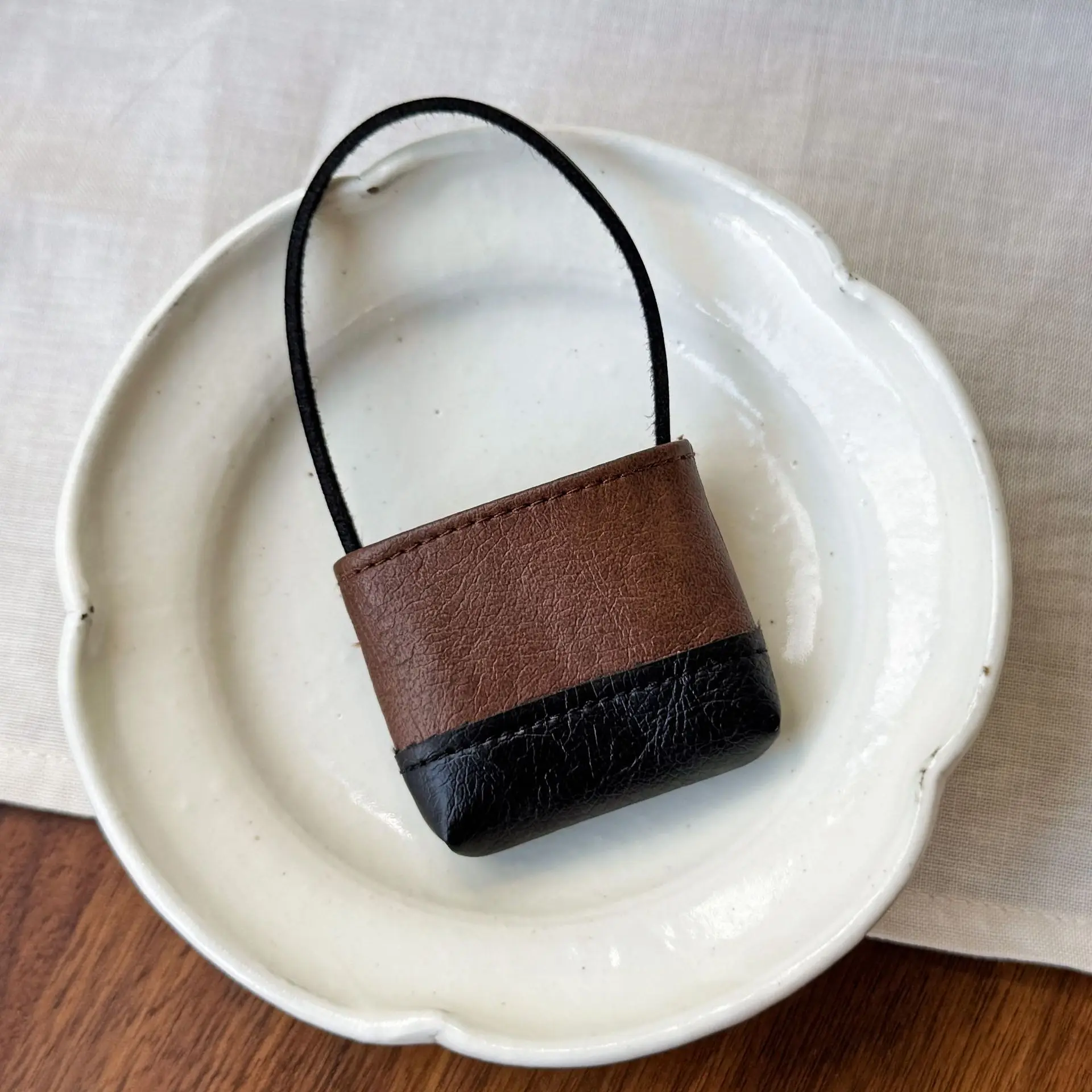 Cute Mini Faux Leather Doll Two-Tone Bucket Bag Fits 1/6 BJD 1/8 Zsiga Doll, Doll Accessories