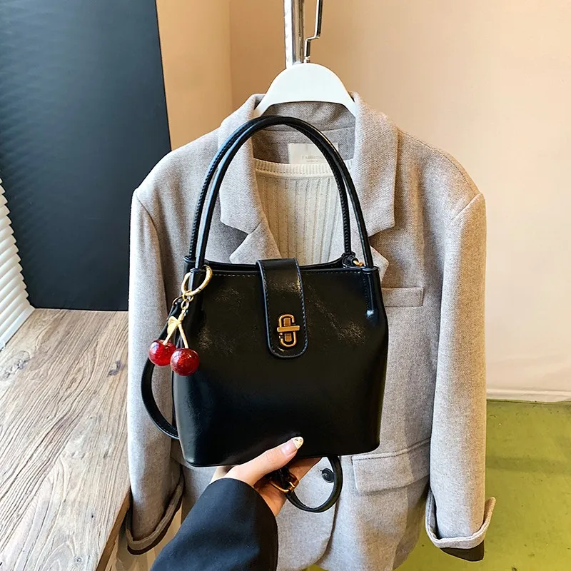 Women PU Crossbody Bag Solid Color Shoulder Bag Bucket Bag for Travel Shopping Daily Use