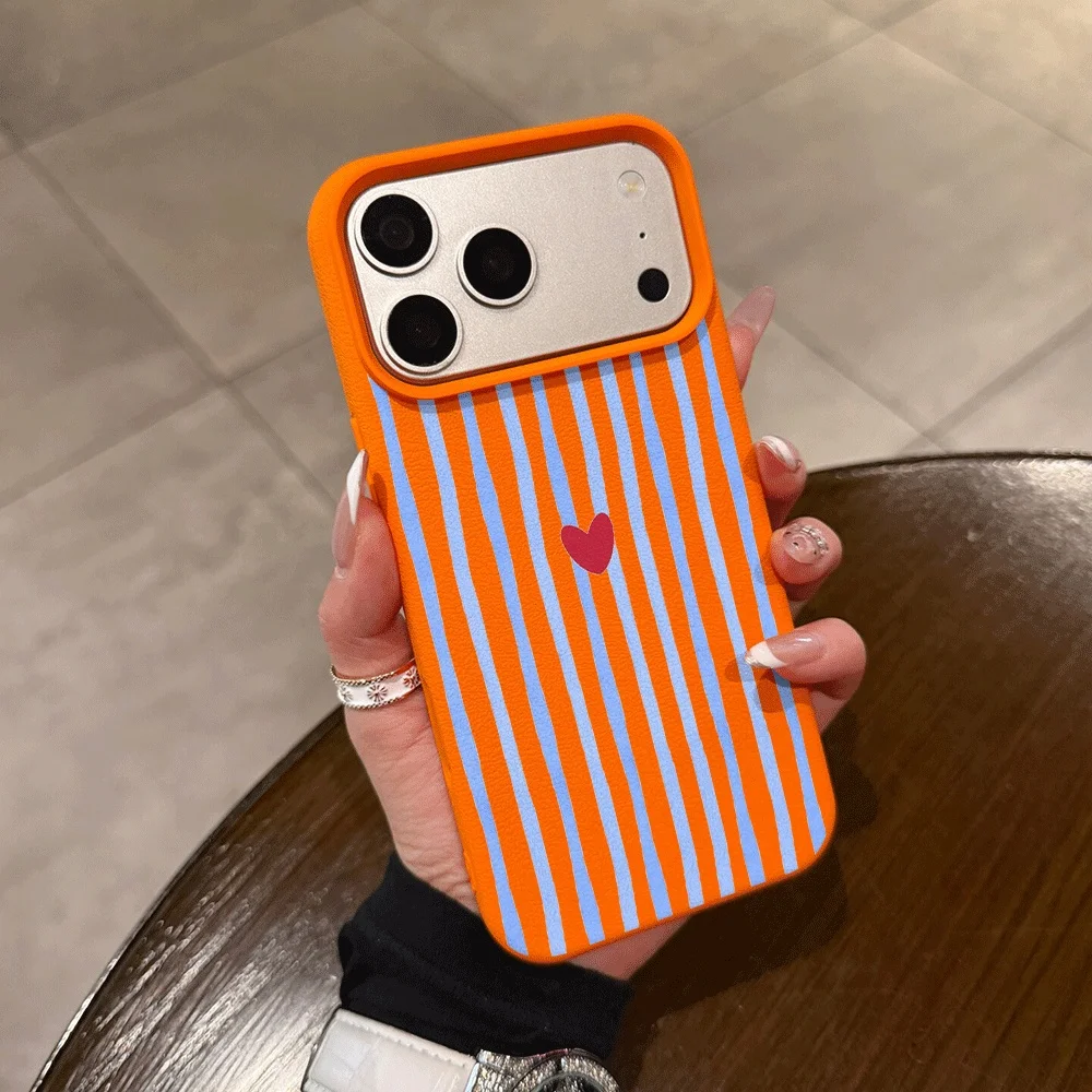Chic Vertical Stripes Heart Silicone Matte Phone Case
