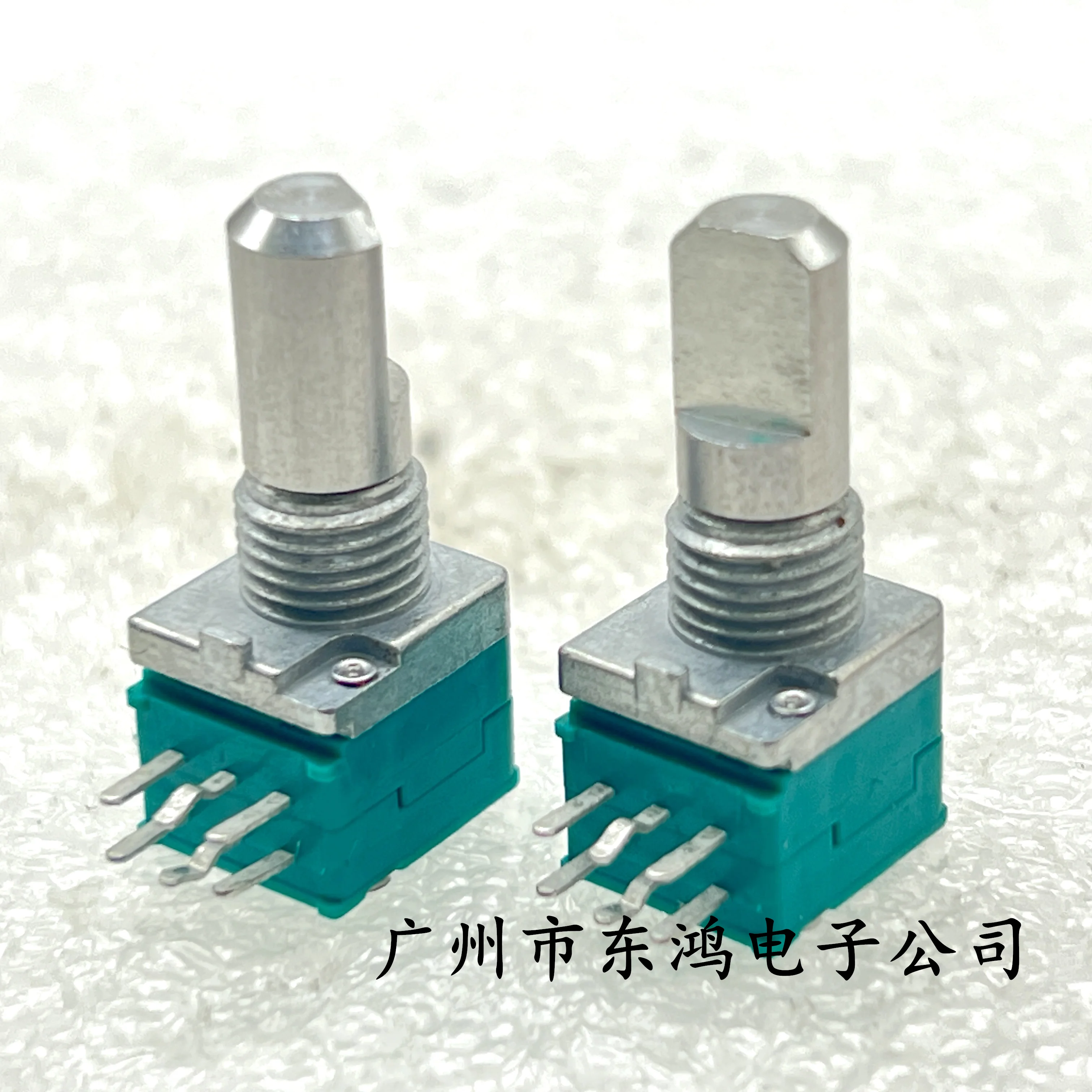 Japanese ALPS fever level audio mini RK09 precision rotating carbon film potentiometer dual B50K D-axis 1 pcs