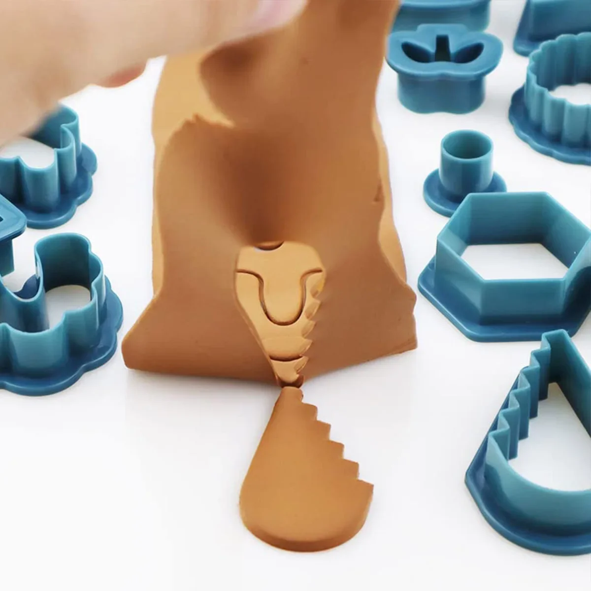 142/24Pcs Polymer Clay Cutters Set 24 Shapes Plastic Clay Earring Cutter Stainless DIY Jewelry Mold Earring Making Accessories