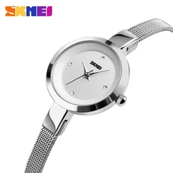 Elegant Women's Luxury Bracelet Wristwatch - Sporty Waterproof Quartz Timepiece (Silver)