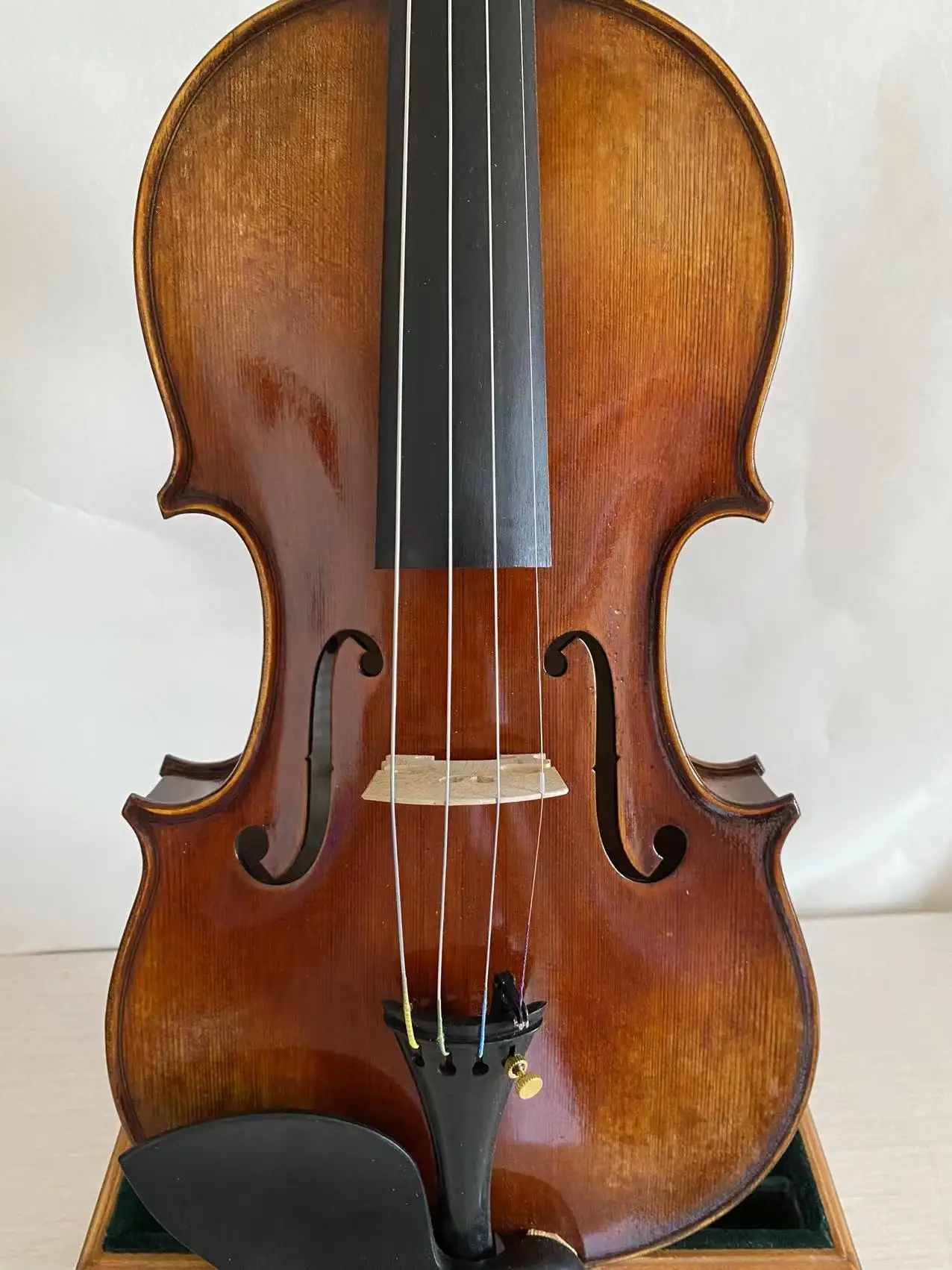4/4 size violin Solid spruce top and maple back 04 antique style violin