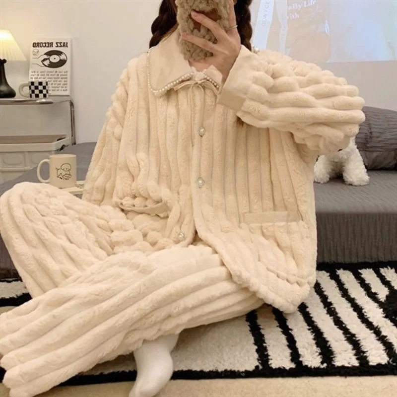 

2024 New Autumn and Winter Women Pajamas Warm Thick Lovely Coral Velvet Home Clothing Two-piece Set with Velvet Sleeprwear