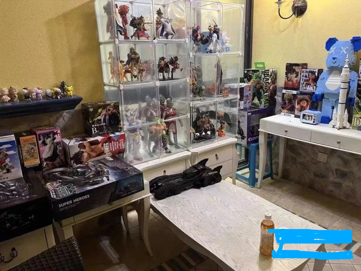 Description Picture 3 of itemHand-Made Display Cabinet Storage Box Imitation Glass Transparent Ornaments Model Toy Display Display Shelf