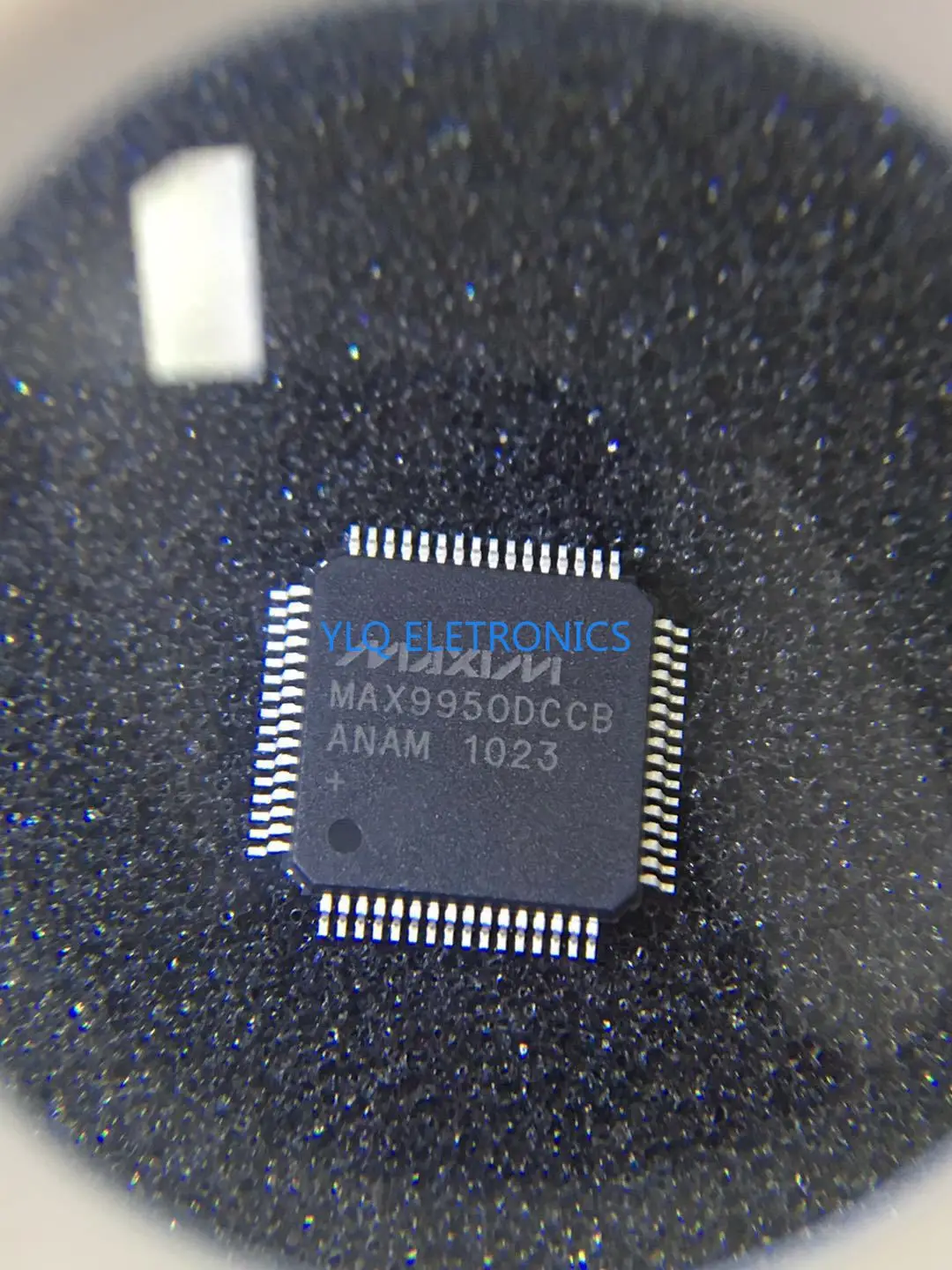 

Оригинальный Новый интегрированный чип MAX9950DCCB
