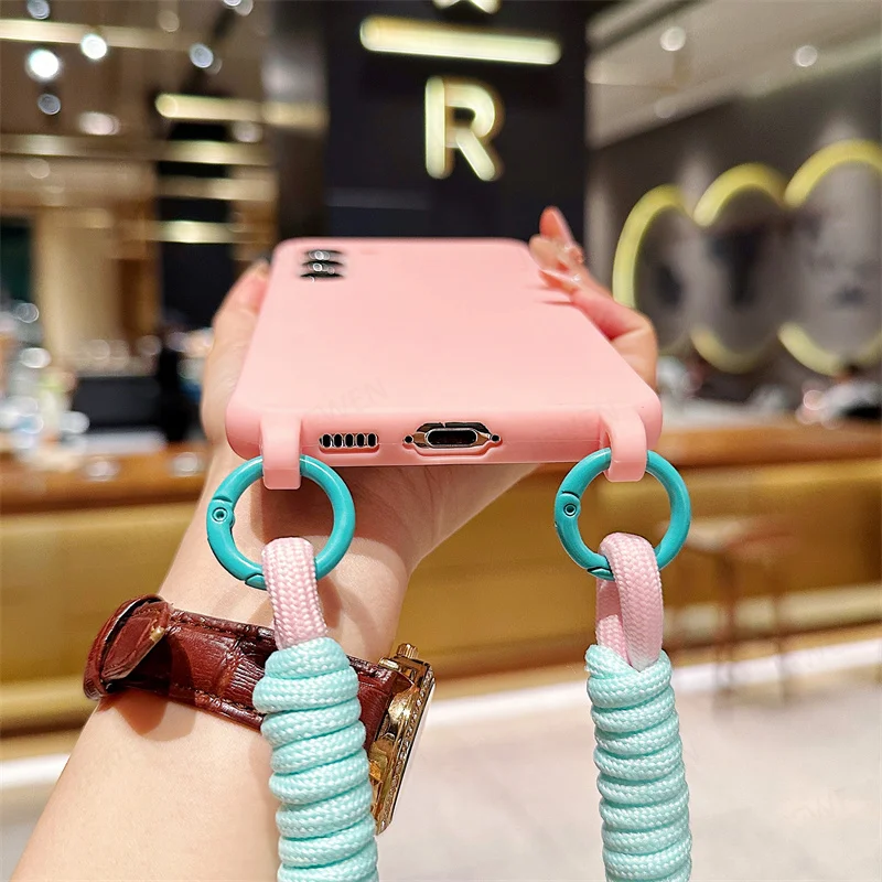 Étui de téléphone avec lanière et collier en bandoulière pour Samsung Galaxy S24 S23 S22 S21 S20 FE Plus Note 20 Ultra Coque arrière en silicone TPU souple_voghion.com