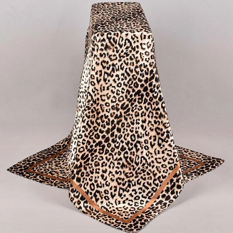 90*90cm Leopardenmuster Schal Quadratische Seidenschals Damen Hijab Tücher Mode Kopftuch Damen Kopfbedeckung Foulard Bandana Strand Pareo – Detail 2