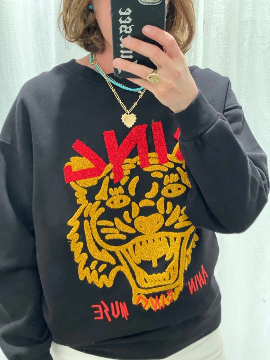 

Женский бархатный свитшот с вышивкой тигра, Осень-зима 2023